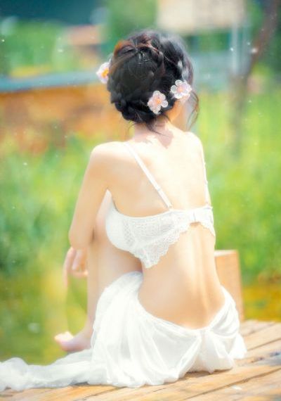 日韩精品成人色亚洲色综合成人_720在线播放观看