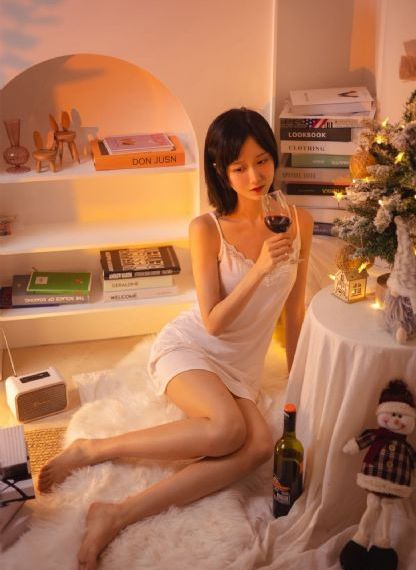 欧美上衣女春_720全集免费观看