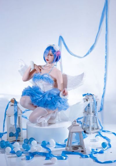 大胆欧美美少女写真_1080P全集免费观看