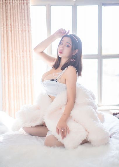 欧美丁字裤健身操_HD迅雷电影在线