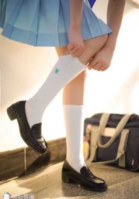 欧美人为什么没有卧蚕_1080高清视频播放