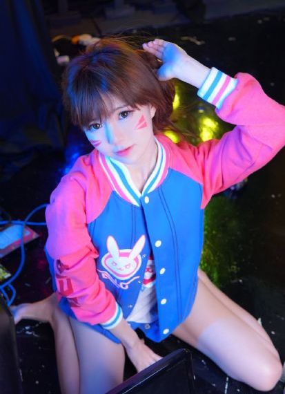 欧美黑色吊带丝袜视_剧情片日韩电影在线