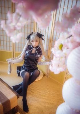 欧美美女居家跳舞_1080影视在线观看