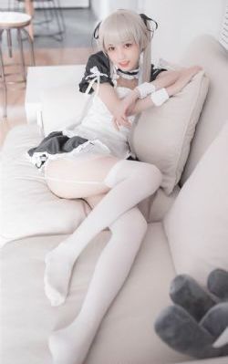 年轻的小妹妹中文字幕版_超清免费在线观看