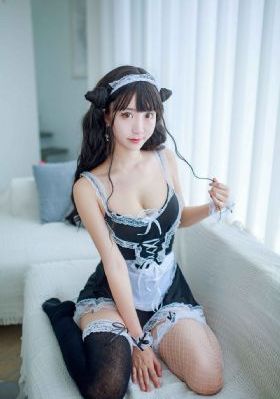 欧美街拍咖色大衣_4K免费观看电视剧